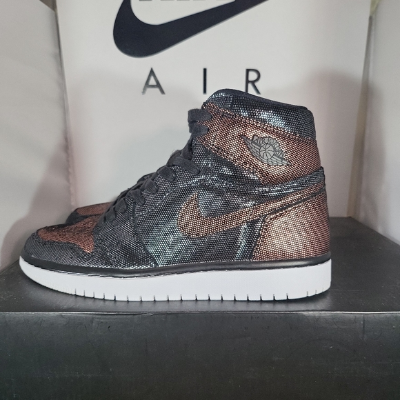 Size 8.5 - Jordan 11 Retro 72-10 2015. VNDS..... fits Men Size 8.5, Women Size 1 - Picture 4 of 12